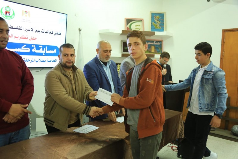 وزارة الأسرى تكرم الفائزين في مسابقة "كسر القيد"-3
