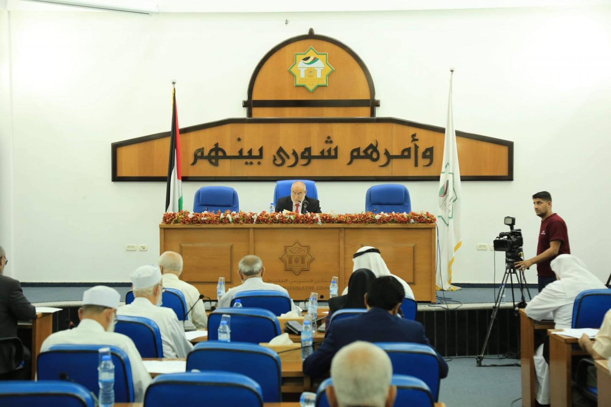 المدهون: الأسرى في حالة اشتباك يومي مع إدارة السجون واجب عدم تركهم وحدهم في الميدان-2