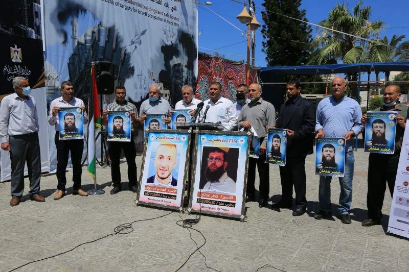 خلال مؤتمر صحفي في معرض شاهد على الجريمة-1
