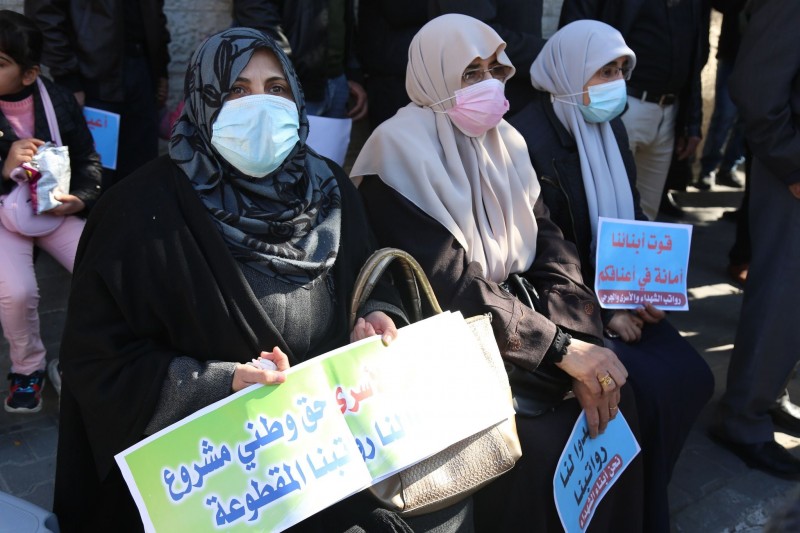 وزارة الأسرى تشارك في الوقفة التضامنية مع الأسرى داخل سجون الاحتلال-2