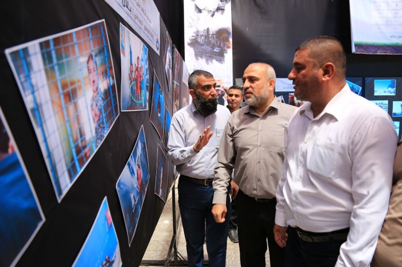 خلال مؤتمر صحفي في معرض شاهد على الجريمة-3